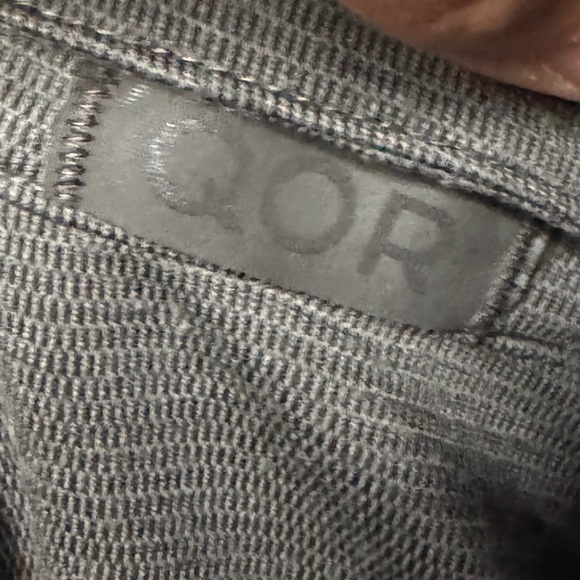 Qôr Wool Polo - Picture 8 of 8